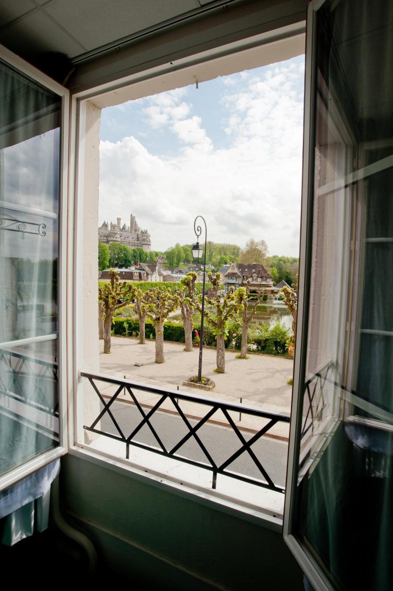 Logis Hotel Beaudon ピエールフォン エクステリア 写真